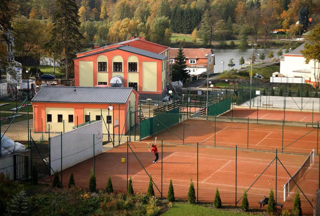 Hotel Dum U Sipku Krásná Lípa Exterior foto